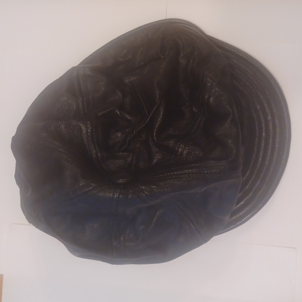 Newsboy hat. Size large. Genuine Lambskin